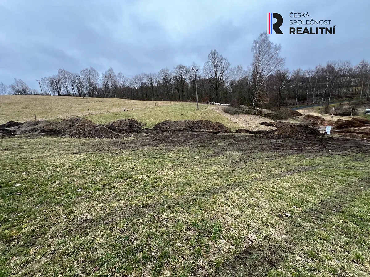 Prodej stavebního pozemku 1652 m²